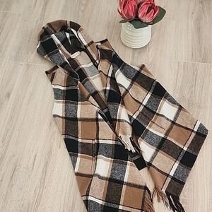 Altar'd State Checkered Hooded Sleeveless Vest Plaid in Black, Tan, and Cream